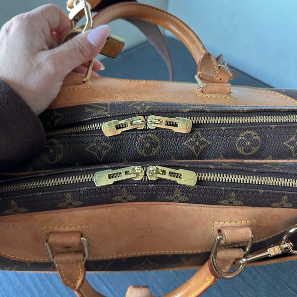 LOUIS VUITTON ALIZÉ monogram weekender in excellent condition. Travel in luxury! - Picture 7 of 7